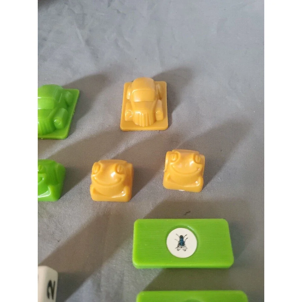 Vintage 1981 Milton Bradley Frogger Board Game Replacement Cars, Frogs and logs